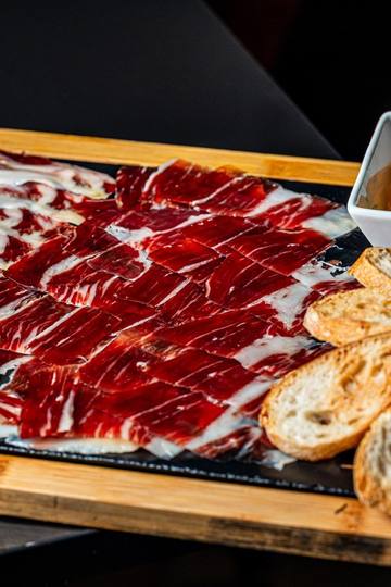 Jamón ibérico con pan de cristal